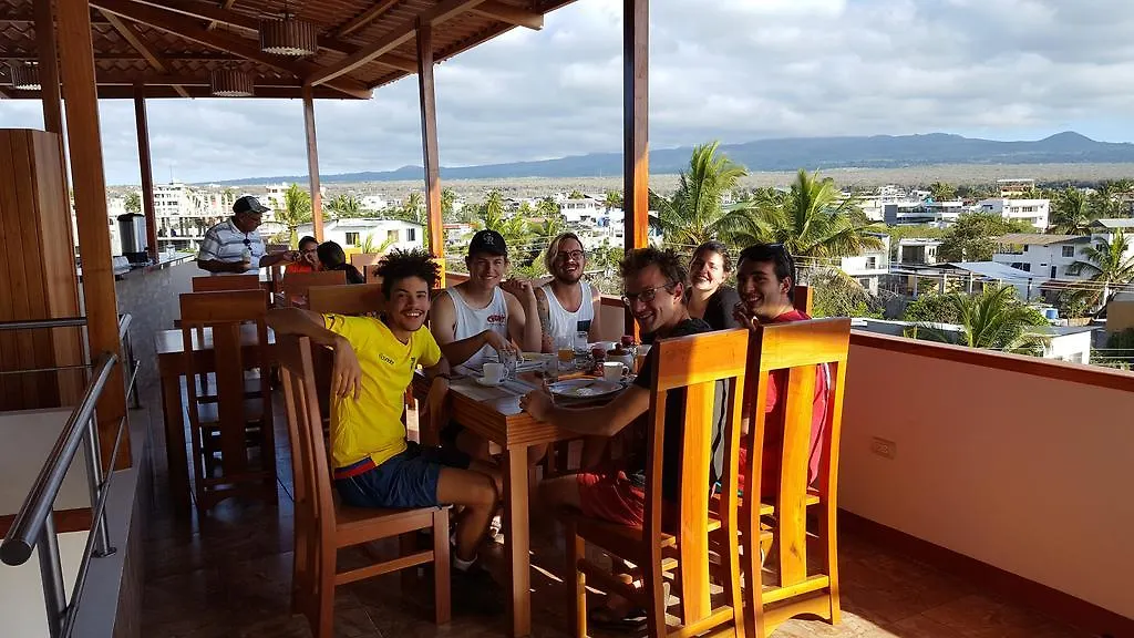 Gloria - Galapagos Inn Пуэрто-Айора
