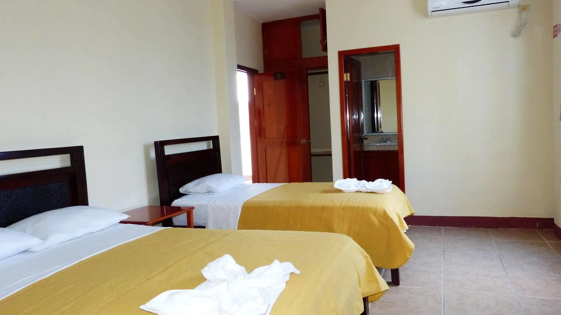 Гостевой дом Gloria - Galapagos Inn Пуэрто-Айора