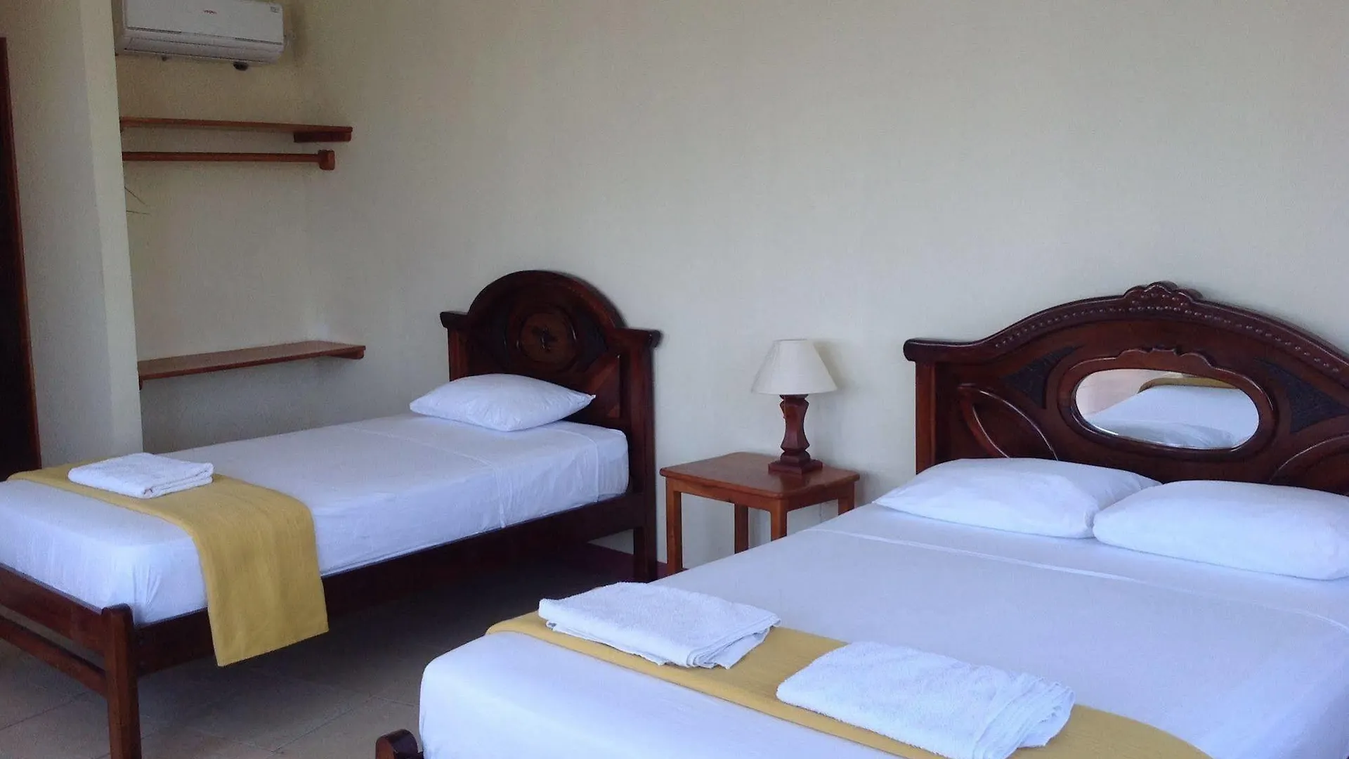 ** Гостевой дом Gloria - Galapagos Inn Пуэрто-Айора Эквадор